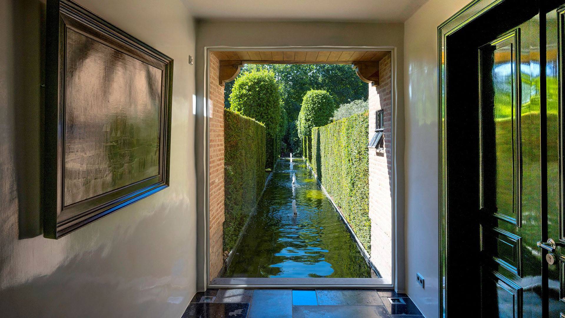 Een doorgang naar een beekje