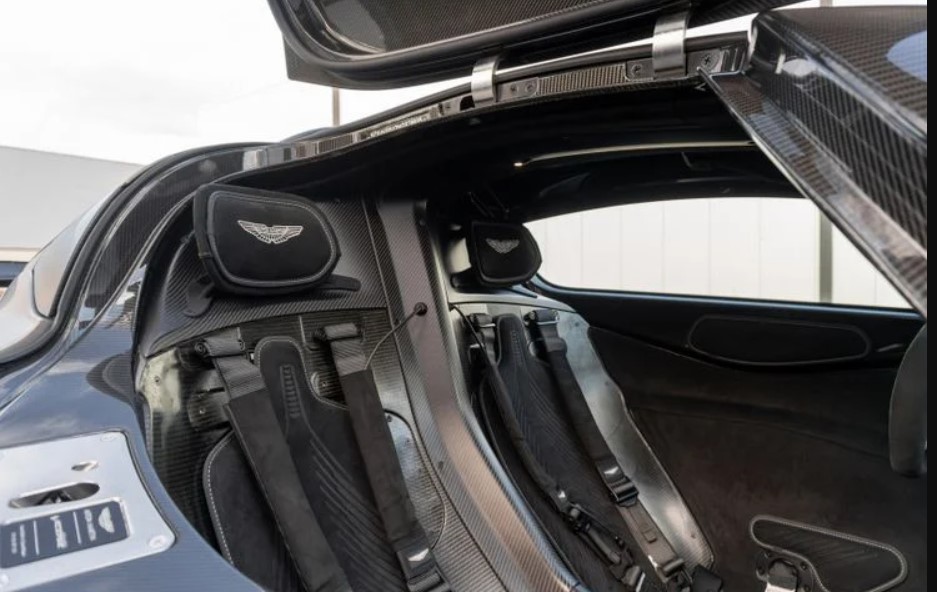 Aston Martin Valkyrie Nederland