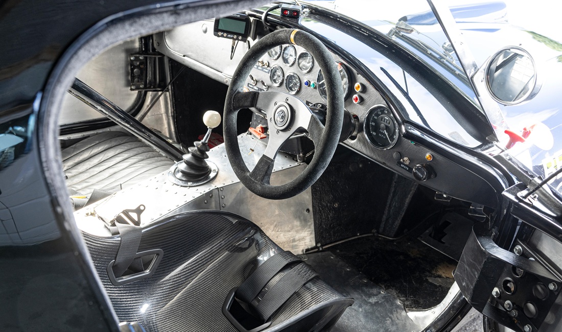 Het minimalistische interieur.